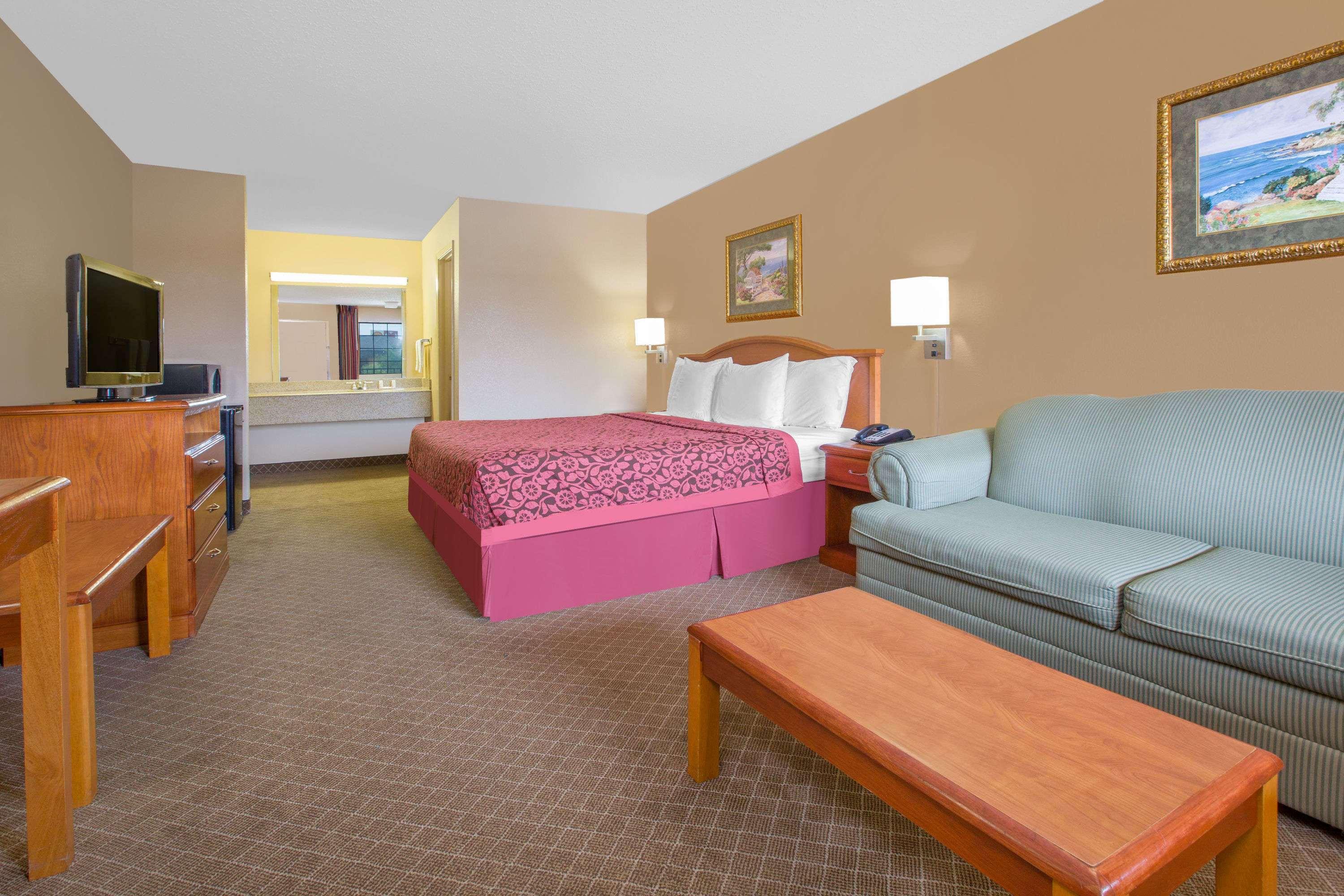 Days Inn By Wyndham Ruston La Exterior foto