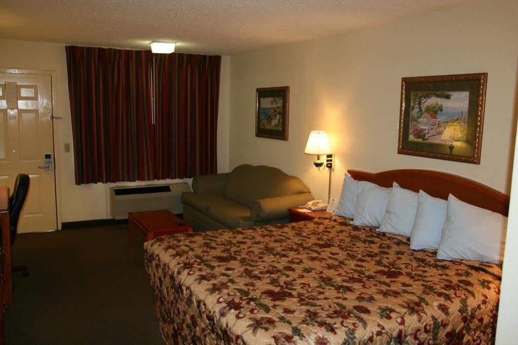 Days Inn By Wyndham Ruston La Exterior foto